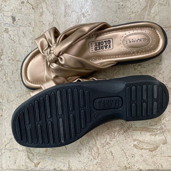 Faded Glory Comfort First Metallic Slip On Open Toe Low Heel Size 7 W - Picture 8 of 11